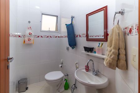 Casa à venda com 220m², 3 quartos e 4 vagas Casa à venda com 220m², 3 quartos e 4 vagasBanheiro 2