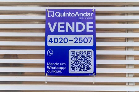 Casa à venda com 220m², 3 quartos e 4 vagas Casa à venda com 220m², 3 quartos e 4 vagasPlaca
