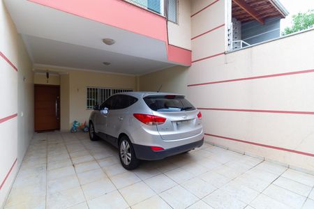 Casa à venda com 220m², 3 quartos e 4 vagas Casa à venda com 220m², 3 quartos e 4 vagasGaragem