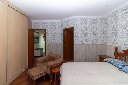 Casa à venda com 220m², 3 quartos e 4 vagas Casa à venda com 220m², 3 quartos e 4 vagasQuarto 3 - Suíte