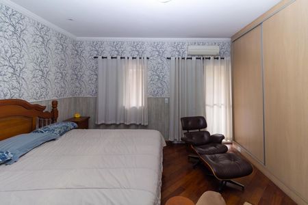 Casa à venda com 220m², 3 quartos e 4 vagas Casa à venda com 220m², 3 quartos e 4 vagasQuarto 3 - Suíte