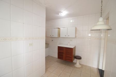 Casa à venda com 125m², 4 quartos e 1 vagaÁrea de Serviço