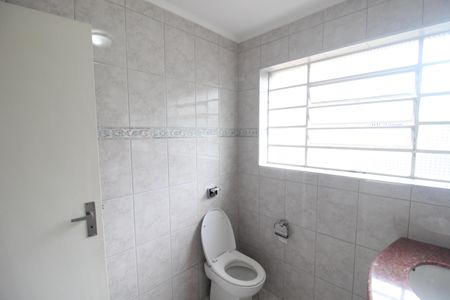 Casa à venda com 125m², 4 quartos e 1 vagaBanheiro