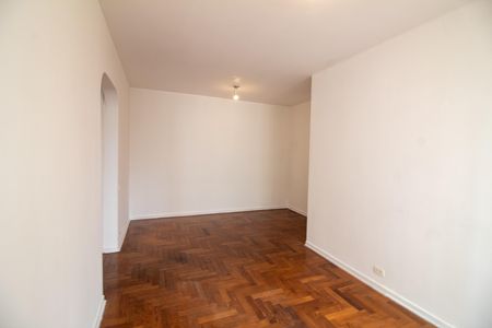 Apartamento à venda com 75m², 2 quartos e 1 vagaSala