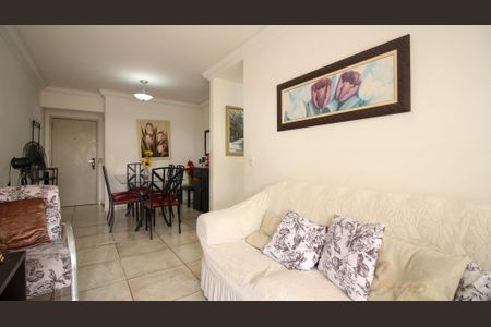 Apartamento à venda com 67m², 2 quartos e 1 vagaSala