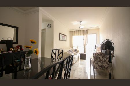 Apartamento à venda com 67m², 2 quartos e 1 vagaSala