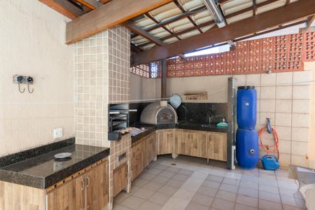 Apartamento à venda com 180m², 4 quartos e 2 vagasChurrasqueira