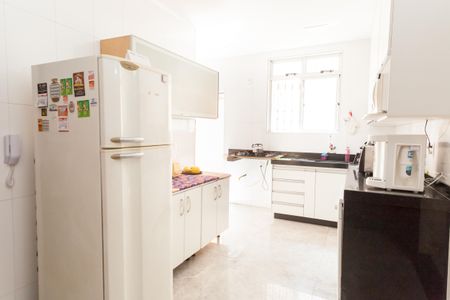 Apartamento à venda com 180m², 4 quartos e 2 vagasCozinha