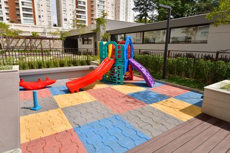 Apartamento à venda com 115m², 3 quartos e 3 vagasÁrea comum - Playground