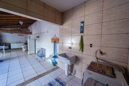 Casa à venda com 250m², 3 quartos e 2 vagas Casa à venda com 250m², 3 quartos e 2 vagasÁrea de Serviço