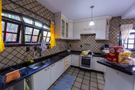 Casa à venda com 250m², 3 quartos e 2 vagas Casa à venda com 250m², 3 quartos e 2 vagasCozinha