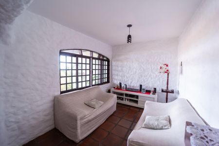 Casa à venda com 250m², 3 quartos e 2 vagas Casa à venda com 250m², 3 quartos e 2 vagasSala 2