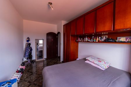Casa à venda com 250m², 3 quartos e 2 vagas Casa à venda com 250m², 3 quartos e 2 vagasQuarto 1