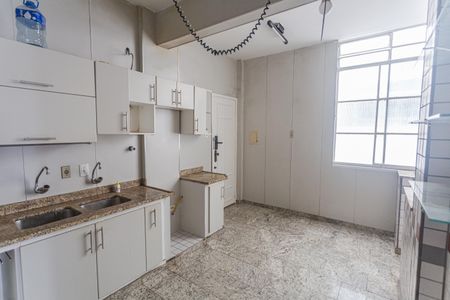 Apartamento à venda com 180m², 4 quartos e 1 vagaCozinha