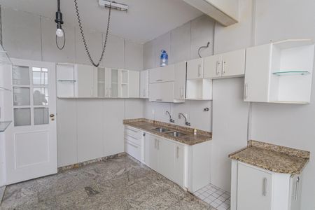 Apartamento à venda com 180m², 4 quartos e 1 vagaCozinha