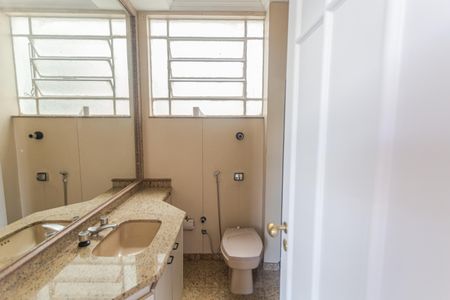 Apartamento à venda com 180m², 4 quartos e 1 vagaBanheiro da Suíte