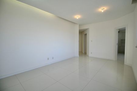 Apartamento para alugar com 90m², 2 quartos e 1 vaga Apartamento para alugar com 90m², 2 quartos e 1 vagaSala
