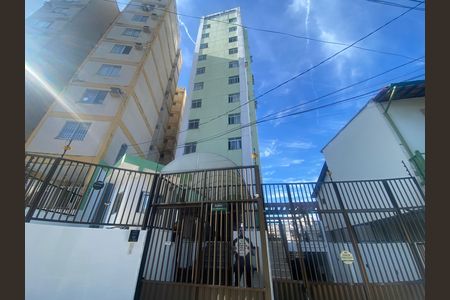 Apartamento para alugar com 90m², 2 quartos e 1 vaga Apartamento para alugar com 90m², 2 quartos e 1 vagaFachada