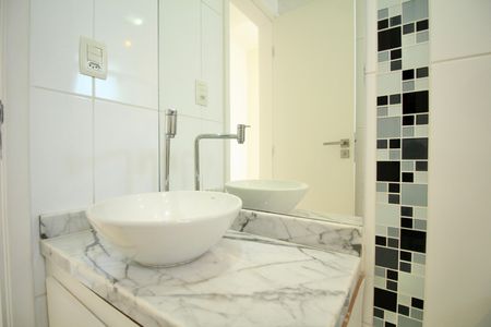 Apartamento para alugar com 90m², 2 quartos e 1 vaga Apartamento para alugar com 90m², 2 quartos e 1 vagaBanheiro
