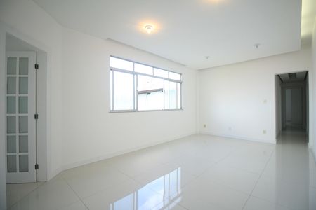 Apartamento para alugar com 90m², 2 quartos e 1 vaga Apartamento para alugar com 90m², 2 quartos e 1 vagaSala