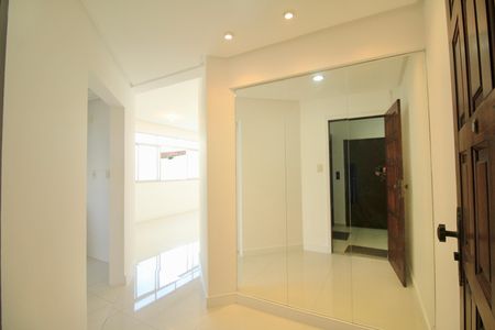 Apartamento para alugar com 90m², 2 quartos e 1 vaga Apartamento para alugar com 90m², 2 quartos e 1 vagaSala