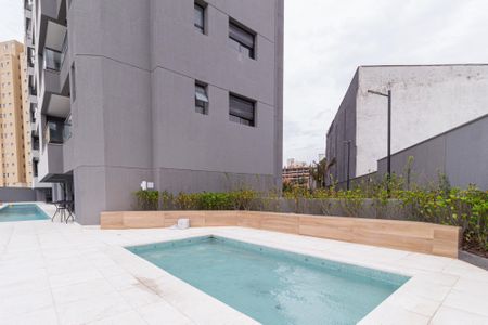 Apartamento à venda com 65m², 2 quartos e 2 vagas Apartamento à venda com 65m², 2 quartos e 2 vagasÁrea comum - Piscina