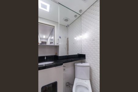 Apartamento à venda com 65m², 2 quartos e 2 vagas Apartamento à venda com 65m², 2 quartos e 2 vagasBanheiro da suíte 2