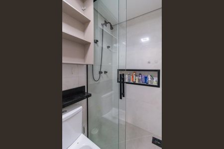 Apartamento à venda com 65m², 2 quartos e 2 vagas Apartamento à venda com 65m², 2 quartos e 2 vagasBanheiro da suíte 1