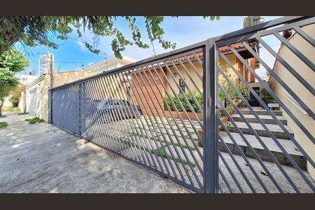 Casa à venda com 342m², 4 quartos e 3 vagasFachada