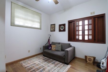 Casa à venda com 342m², 4 quartos e 3 vagasSuíte 1