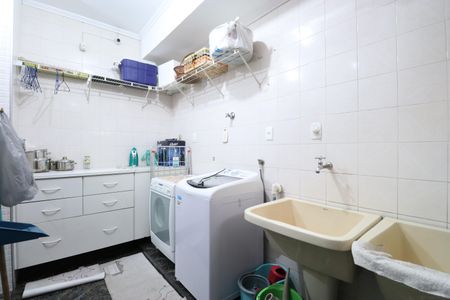 Casa à venda com 342m², 4 quartos e 3 vagasÁrea de Serviço