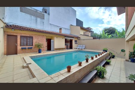Casa à venda com 342m², 4 quartos e 3 vagasPiscina