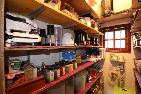 Casa à venda com 342m², 4 quartos e 3 vagasDespensa