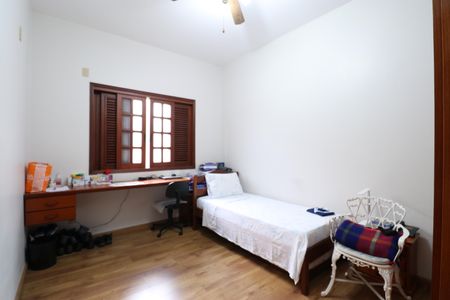 Casa à venda com 342m², 4 quartos e 3 vagasSuíte 2