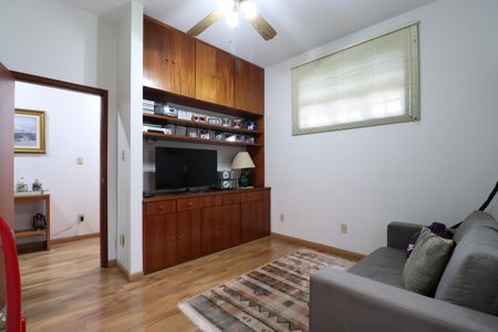 Casa à venda com 342m², 4 quartos e 3 vagasSuíte 1