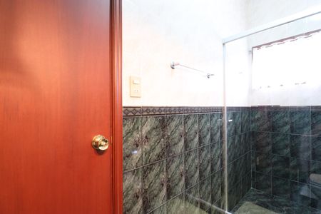 Casa à venda com 342m², 4 quartos e 3 vagasBanheiro da Suíte 1