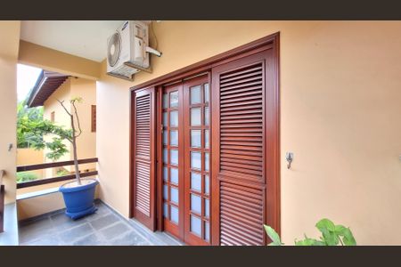 Casa à venda com 342m², 4 quartos e 3 vagasVaranda