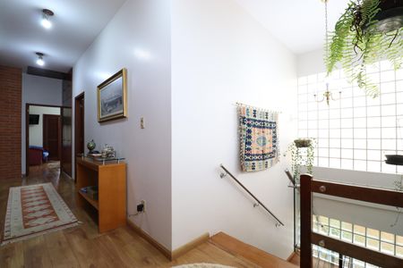 Casa à venda com 342m², 4 quartos e 3 vagasCorredor