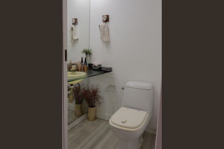 Apartamento para alugar com 190m², 4 quartos e 2 vagas Apartamento para alugar com 190m², 4 quartos e 2 vagasLavabo 1