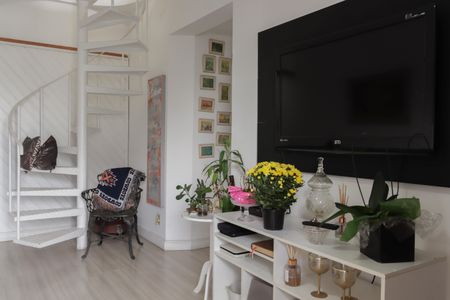 Apartamento para alugar com 190m², 4 quartos e 2 vagas Apartamento para alugar com 190m², 4 quartos e 2 vagasSala