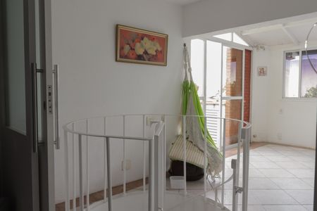 Apartamento para alugar com 190m², 4 quartos e 2 vagas Apartamento para alugar com 190m², 4 quartos e 2 vagasHall do segundo andar