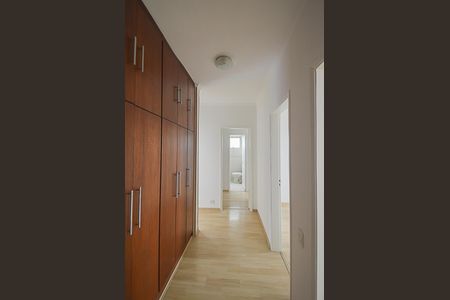 Apartamento à venda com 123m², 3 quartos e 1 vagaCloset no Corredor