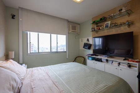 Apartamento à venda com 220m², 3 quartos e 2 vagas Apartamento à venda com 220m², 3 quartos e 2 vagasQuarto Suite