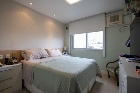 Apartamento à venda com 220m², 3 quartos e 2 vagas Apartamento à venda com 220m², 3 quartos e 2 vagasQuarto Suite