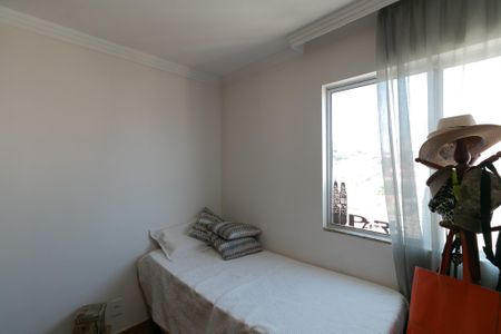 Apartamento à venda com 180m², 3 quartos e 2 vagas Apartamento à venda com 180m², 3 quartos e 2 vagasQuarto 2