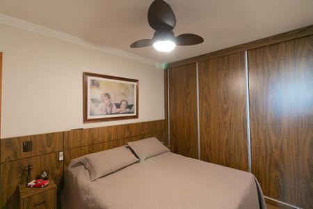 Apartamento à venda com 180m², 3 quartos e 2 vagas Apartamento à venda com 180m², 3 quartos e 2 vagasSuite