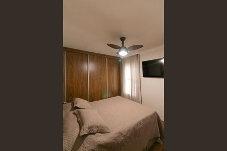 Apartamento à venda com 180m², 3 quartos e 2 vagas Apartamento à venda com 180m², 3 quartos e 2 vagasSuite