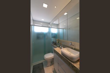 Apartamento à venda com 180m², 3 quartos e 2 vagas Apartamento à venda com 180m², 3 quartos e 2 vagasBanheiro Suite