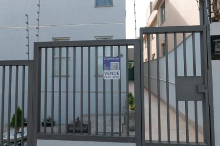 Apartamento à venda com 180m², 3 quartos e 2 vagas Apartamento à venda com 180m², 3 quartos e 2 vagasPlaquinha