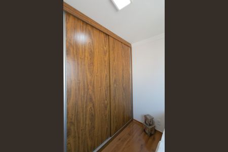 Apartamento à venda com 180m², 3 quartos e 2 vagas Apartamento à venda com 180m², 3 quartos e 2 vagasQuarto 2